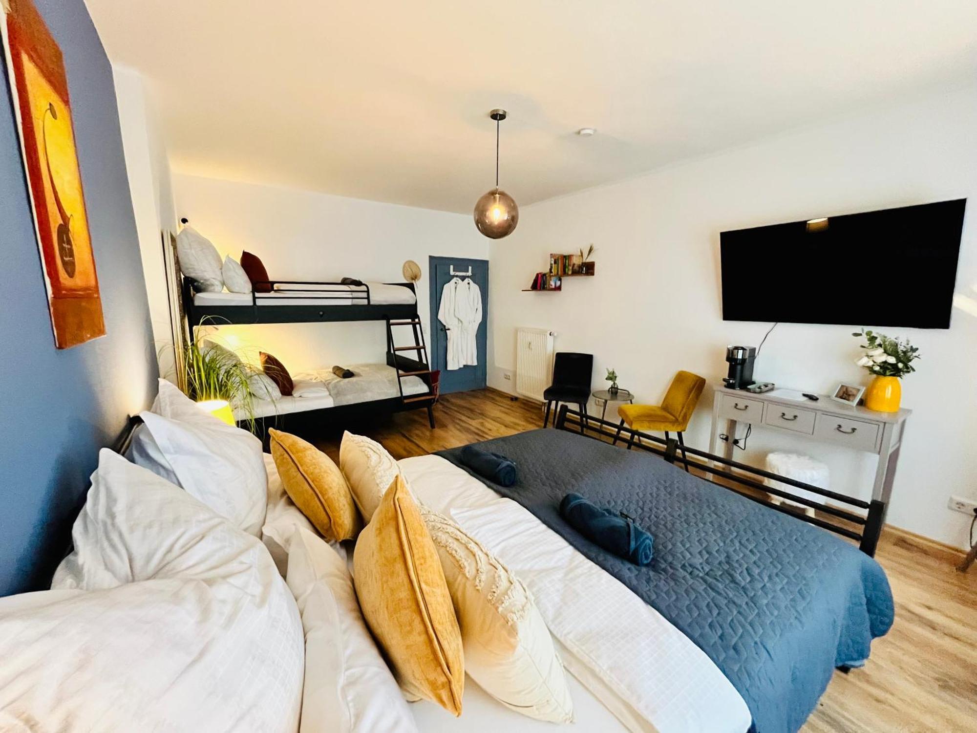 Aycatcherhomes - Lage I 4 Personen I Zentral I Altstadt I Naehe Fluss Lahn I Boutique Pera *