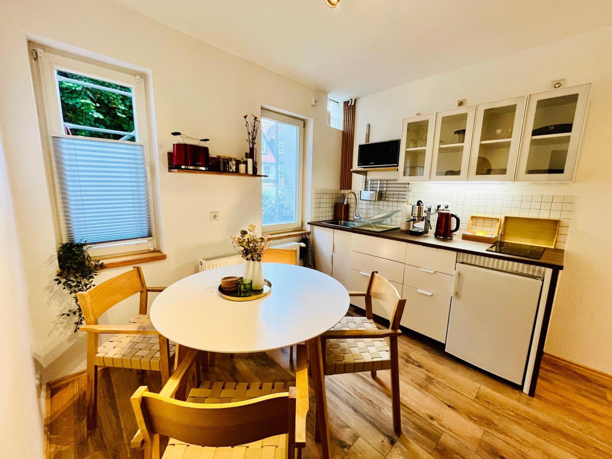 Aycatcherhomes - Lage I 4 Personen I Zentral I Altstadt I Naehe Fluss Lahn I Boutique Pera Apartment