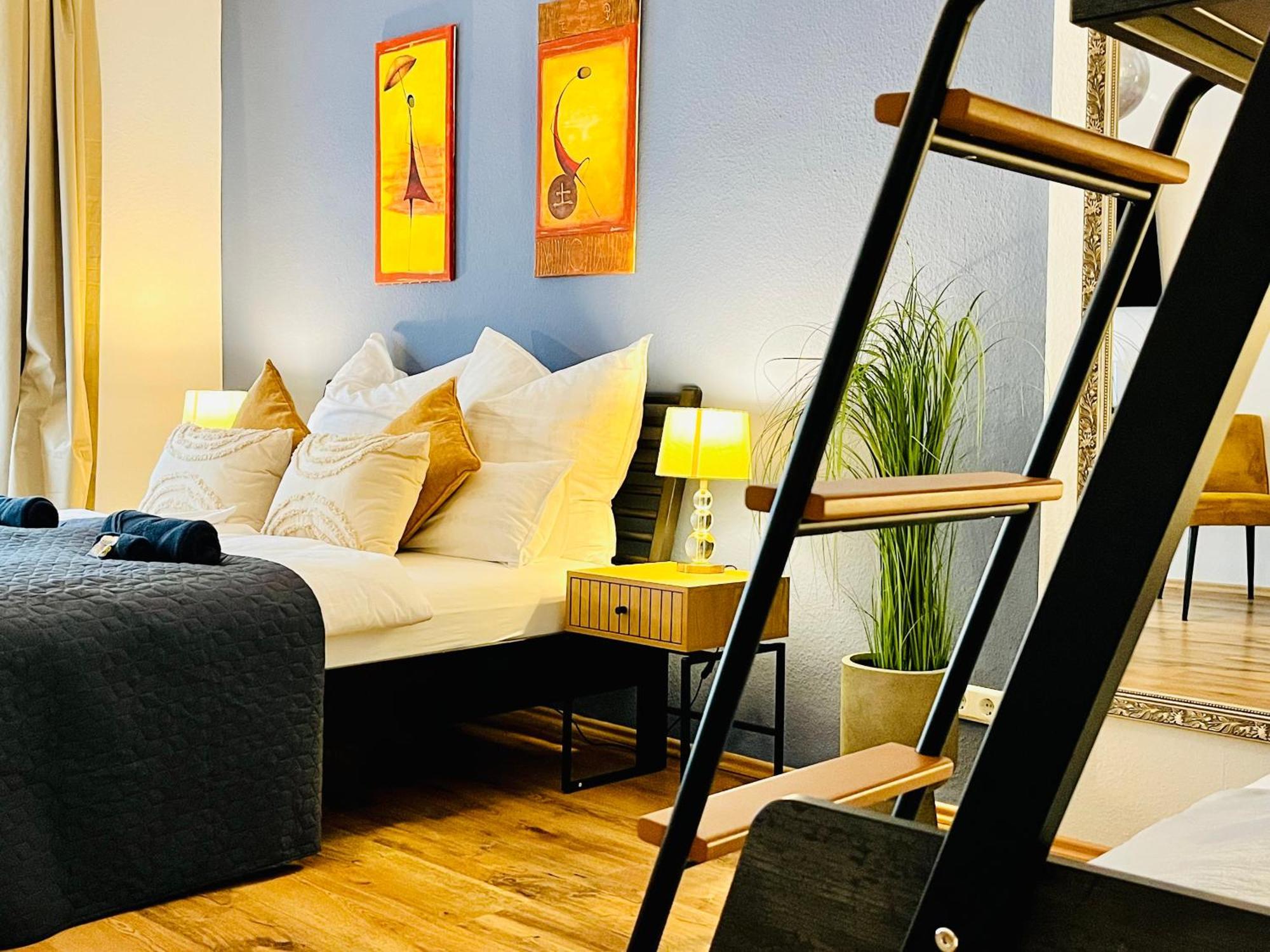 Aycatcherhomes - Lage I 4 Personen I Zentral I Altstadt I Naehe Fluss Lahn I Boutique Pera *
