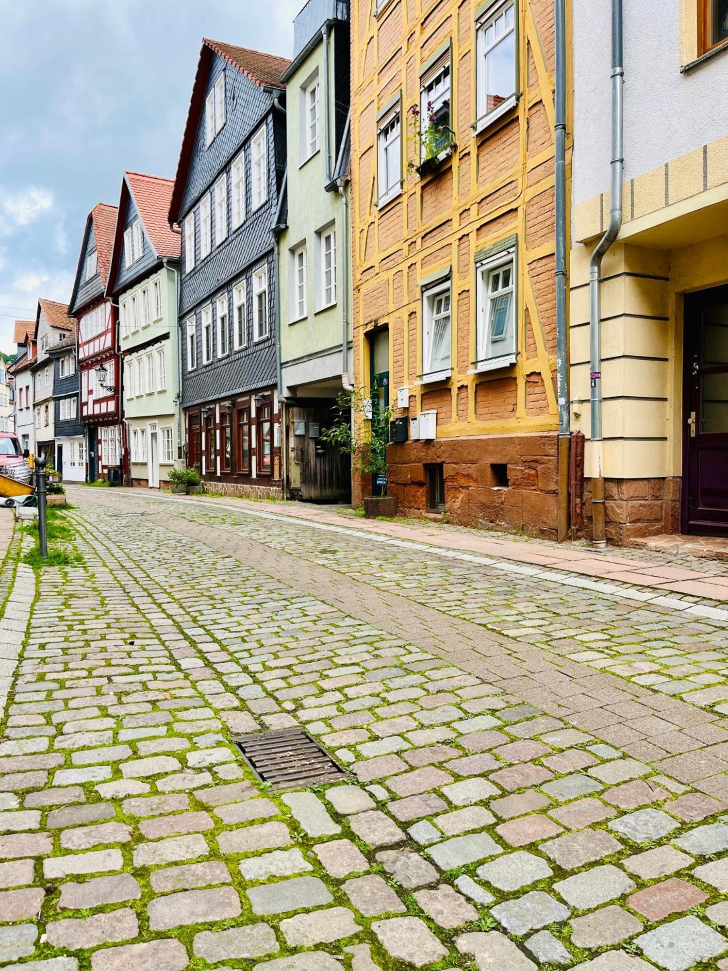 Aycatcherhomes - Lage I 4 Personen I Zentral I Altstadt I Naehe Fluss Lahn I Boutique Pera *